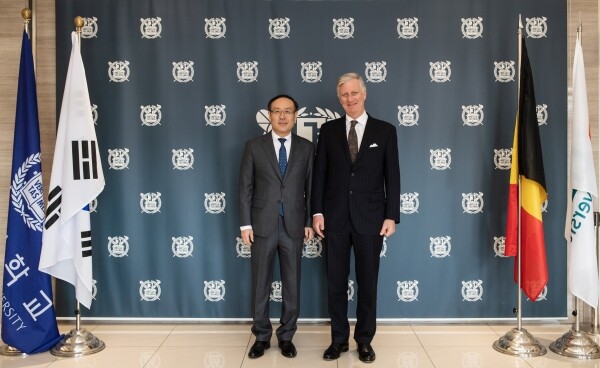 벨기에 국왕 방문단이 26일 서울대를 방문했다. (사진: 서울대 제공)