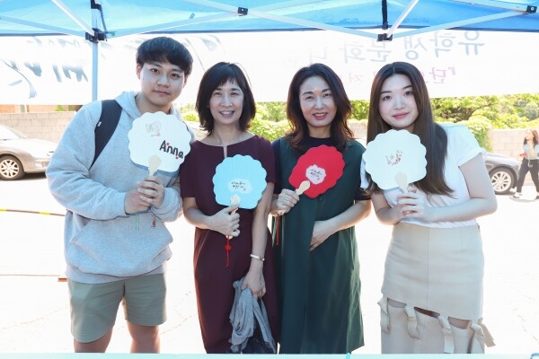 상명대학교(총장 백웅기) 서울캠퍼스에 위치한 상명대박물관(관장 하희정)은 29일 ‘2019 박물관과 함께하는 유학생 문화 나눔, 바람은 불어야 제맛이다’를 개최했다.