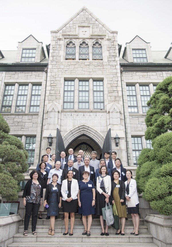 이스라엘 대통령 한국 방문 일정에 맞춰 이스라엘 고등교육정책기관 관계자와 대학 총장 등으로 구성된 학술분야 대표단이 7월 15일 이화여자대학교(총장 김혜숙)를 방문했다. (사진: 이화여대 제공)