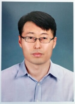 장유신 교수