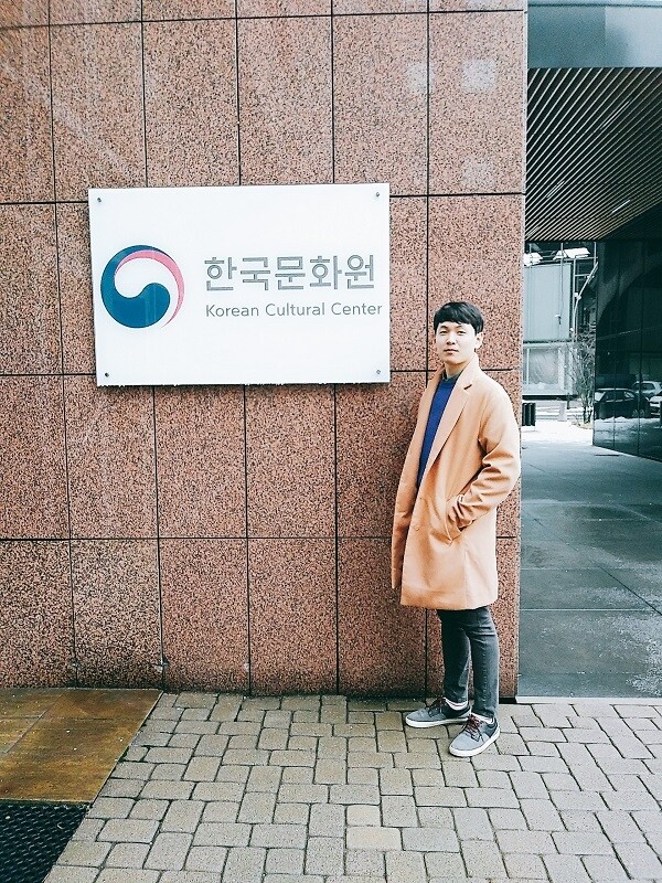 바르샤바 한국문화원에서 인턴쉽 과정을 이수하고 있는 한국외대 폴란드어과 조중희 학생 (사진: 한국외대 제공)