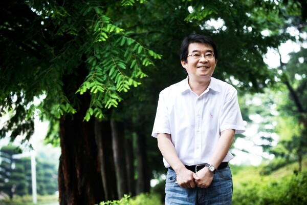 안도현 시인(사진: 전북대 제공)