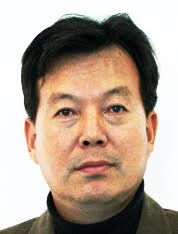 김시만 성신여대 공예과 교수