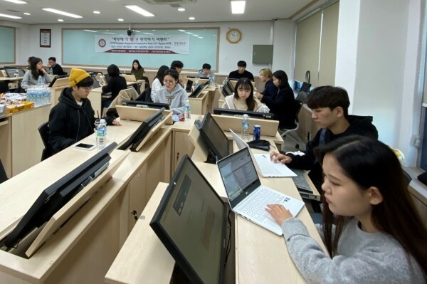 광운대학교(총장 유지상) AI번역산업연구센터(센터장 이일재)는 11월 9일 광운대 비마관 PBL강의실에서 「하루에 책 한 권 번역하기 이벤트」를 진행했다. (사진: 광운대 제공)