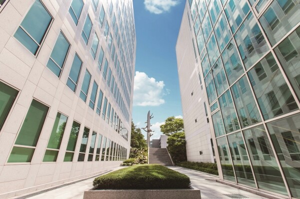 서울사이버대학교(총장 이은주)는 급격하게 변화하는 사회에 발맞춰 미래를 주도할 수 있는 인재를 양성하기 위해 2020학년도 상반기부터 5개학과를 신설했다. (사진: 서울사이버대 제공)