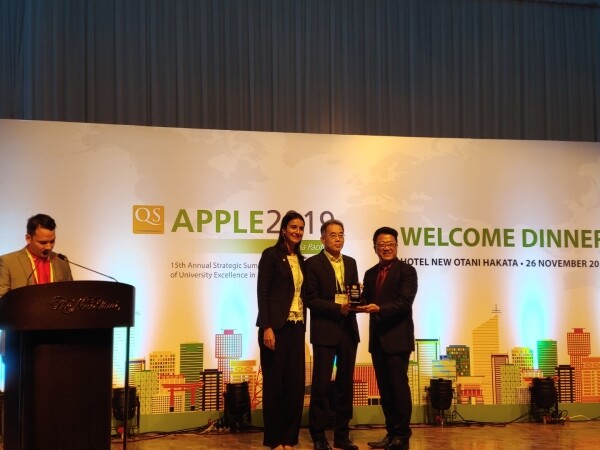 연세대학교(총장 김용학)가 영국의 글로벌 대학평가기관인 QS(Quacquarelli Symonds)가 수여하는 ‘크리에이티브 어워즈(Creative Awards)’에서 ‘대학 영문 홈페이지’ 부문 금상을 수상했다. (사진: 연세대 제공)