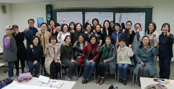 경희사이버대학교(총장 변창구) 교양학부는 11월 23일(토) 네오르네상스관에서 2019학년도 2학기 ‘미래 상상 테이블’ 오프라인 특강을 진행했다. (사진: 경희사이버대 제공)