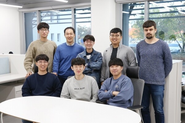 KAIST 김상현 교수 연구팀(왼쪽 위 두번째 김상현 교수)