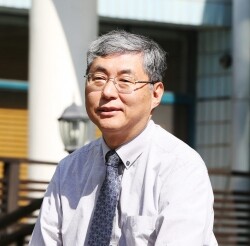 유회준 교수