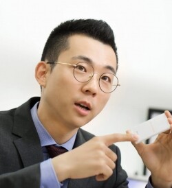 이현욱 교수