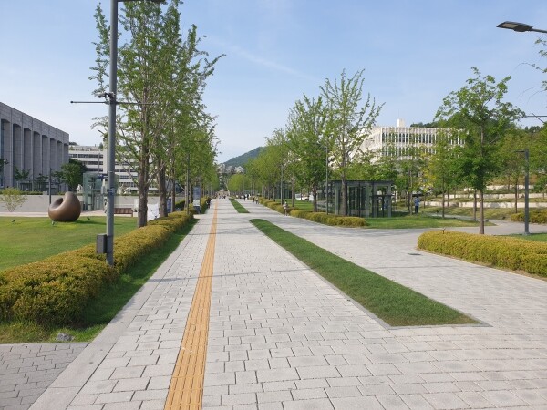 텅 빈 대학가 풍경. 연세대 신촌캠퍼스. (사진: 대학저널 자체 촬영)