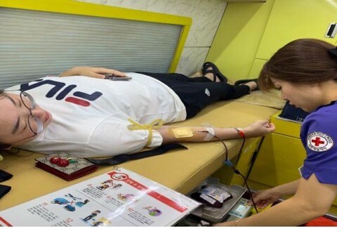 광주여대는 지속적인 생명나눔 헌혈 실천과 꾸준한 사랑 나눔의 공로를 인정받아 대한적십자사 광주전남혈액원으로부터 감사패를 수상했다.(사진: 광주여대 제공)