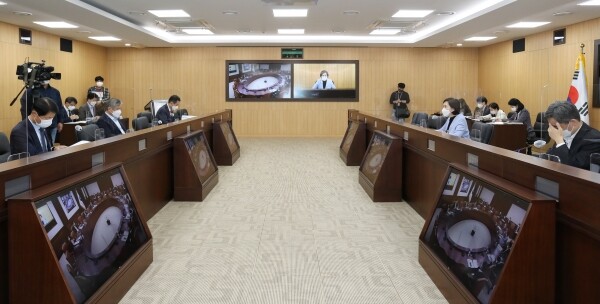 교육부는 14일 ‘제17차 포용국가 실현을 위한 사회관계장관회의’에서 ‘대학생 현장실습 제도개선 방안’을 발표했다. (사진=교육부)