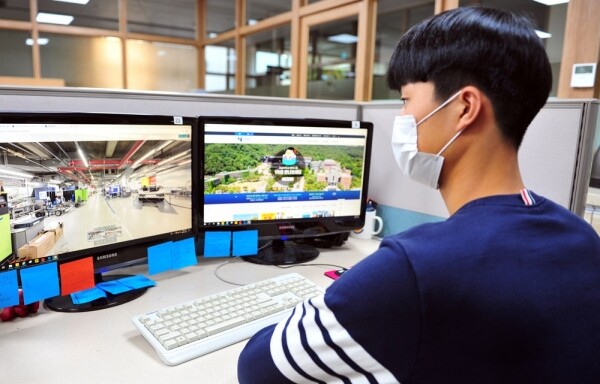 호남대학교가 오는 10월 29일로 예정된 ‘2021 수시 비대면 면접’을 앞두고 대학의 주요 시설물과 전 학과의 내부를 한눈에 살펴 볼 수 있는 ‘캠퍼스 VR투어’를 홈페이지에 탑재, 학부모들과 수험생들에게 학교와 관련한 상세한 정보 제공에 나섰다. (사진=호남대 제공)