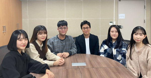 가천대 강상우 교수팀. (왼쪽부터) 최현지, 박소영, 김균엽 씨, 강상우 교수, 이소라, 유은석 씨. (사진=가천대 제공)