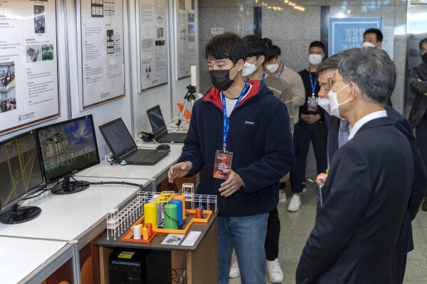 인하공업전문대학은 11월 11일부터 13일까지 ‘뿌리산업 일경험지원 성과전시회’를 인하공전 11호관 특별전시장에서 개최했다. (사진=인하공전 제공)