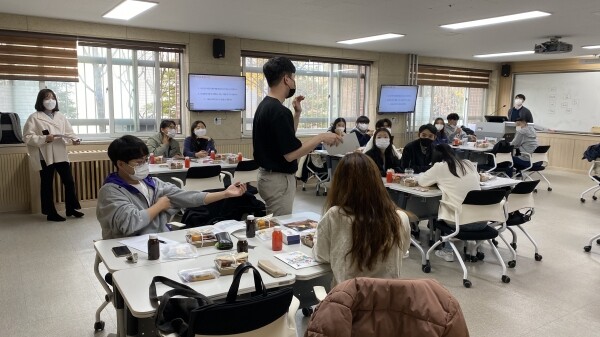 강원대학교 사회과학대학이 사회과학 전공자의 지역사회 창업 활성화를 위한 ‘사회적 창업 교육·지원사업’을 실시하고 있다. (사진=강원대 제공)