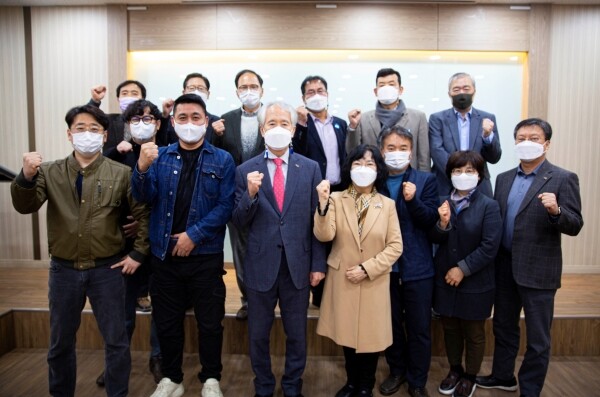 와이즈유가 지난 13일 ‘웹툰과 인문학의 만남’을 주제로 세미나를 개최했다. (사진=와이즈유 제공)