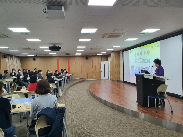 경복대학교 간호대학은 지난 6일 남양주 캠퍼스에서 4학년 재학생을 대상으로 2020년 취업박람회를 개최하고 산업체 현장면접, 전문가 취업특강, 채용설명회를 실시했다. 산업체 현장면접 모습. (사진=경복대 제공)