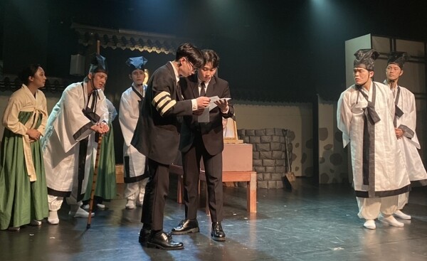 ‘2020 현대차그룹 대학 연극·뮤지컬페스티벌’에서 우수상을 수상한 우석대 공연예술뮤지컬학과 학생들 공연 모습. 사진=우석대 제공