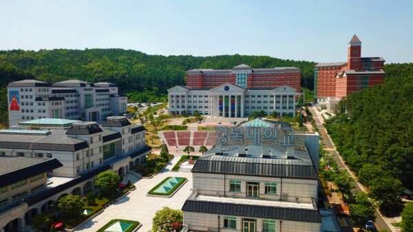 경복대학교는 학생들을 위한 장학금 및 복지혜택에 아낌없는 투자를 하면서, 입학부터 졸업까지 전 과정을 AI 빅데이터로 관리하는 학생성공센터를 운영하고 있다. (사진=경복대 제공)