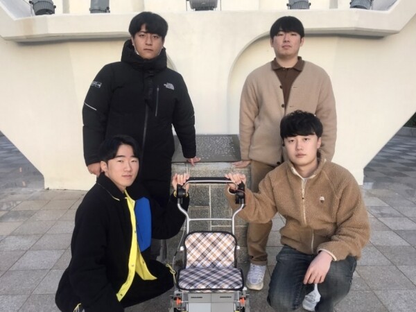 한국해양대학교 오뚝이정신팀이 지난 3일 열린 ‘B.SORI 캡스톤디자인 경진대회’에서 대상을 수상했다. (사진=한국해양대 제공)