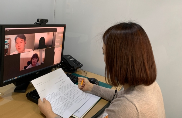 조선대 대학일자리센터 서류합격자 대상 면접컨설팅 비대면 상담 모습. 사진=조선대 제공