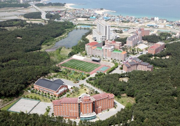 경동대가 호텔관광경영학과와 (대명)레저&리조트학과 특성화를 본격 추진한다. 사진은 경동대 고성 글로벌 캠퍼스 전경. 사진=경동대 제공