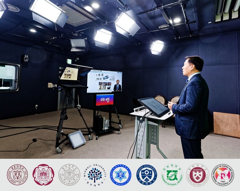 광운대와 동국대, 연세대 등 국내 주요 9개 대학이 공동개설한 교과목을 학생들이 공동 수강하는 공유협력대학사업을 시작한다. 수도권과 지방, 국립과 사립대를 아우르는 자발적이고 포괄적인 협력공유 패러다임 첫 실천 사례로 눈길을 끈다. 사진은 연세대의 온라인수업 모습과 공동강의를 개설한 9개 대학 로고. 사진=연세대 제공