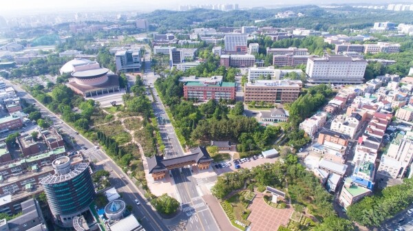 전북대는 제주대, 국민연금공단, 공무원공단 등과 공적연금 인재양성을 위해 손을 맞잡았다. 사진=전북대 제공