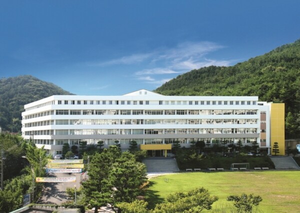 사진은 지난해 폐교된 동부산대.