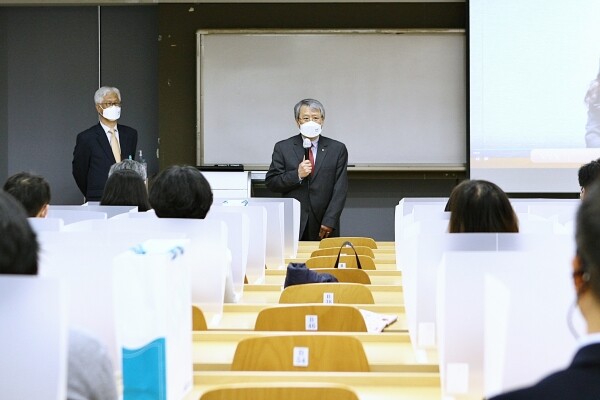 장범식 총장이 학부모들에게 환영사를 전하고 있다. 사진=숭실대 제공