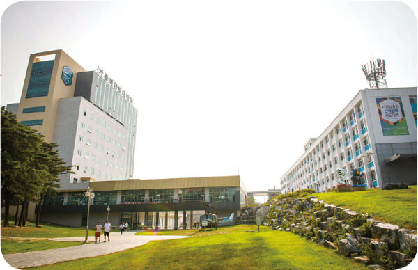 가톨릭관동대 창조관 전경