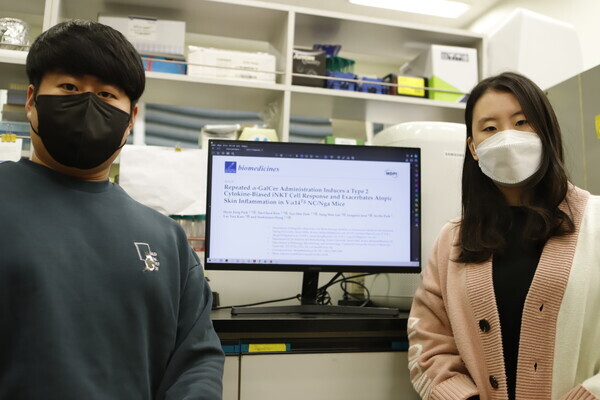 세종대 바이오융합공학과 석·박사 통합과정 박윤후(오른쪽), 김태철 씨. 사진=세종대 제공