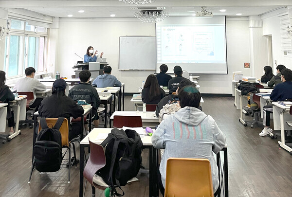 김천대 작업치료학과 4학년 학생들이 아동작업치료 관련 임상특강에 참여하고 있다. 사진=김천대 제공