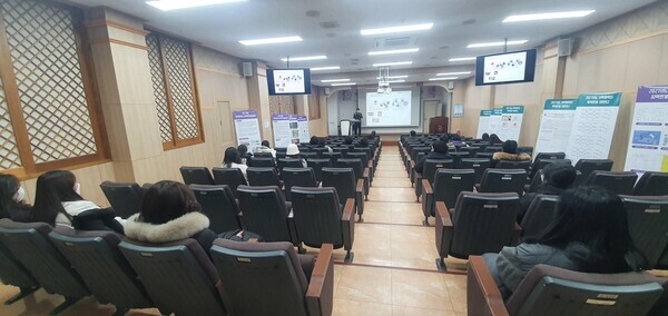광주여대 산학협력단이 개최한 2021년 산학협력 관련 프로그램과 연구과제와 지역·학석연계 연구과제 성과보고회 모습. 사진=광주여대 제공