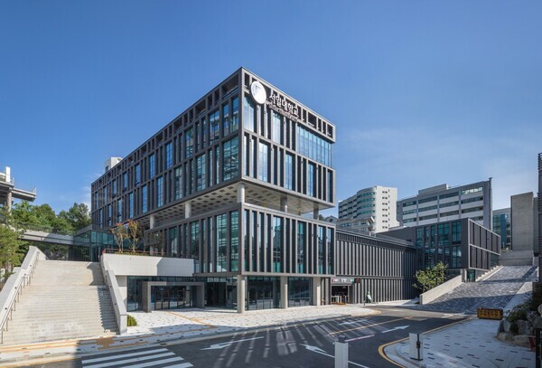 스터디룸과 IT라운지, 휴식공간 등을 갖춘 서일대 흥학관 전경. 사진=서일대 제공