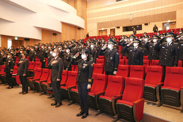 지난 3월 열린 제42기 경찰대 학생과 제71기 경위 공채자 합동입학식.