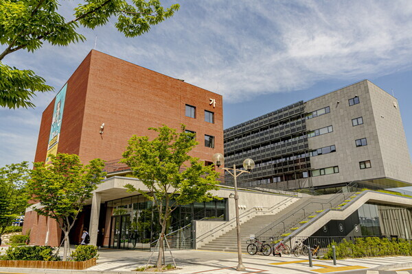 서울시립대 100주년기념관 전경. 사진=서울시립대 제공