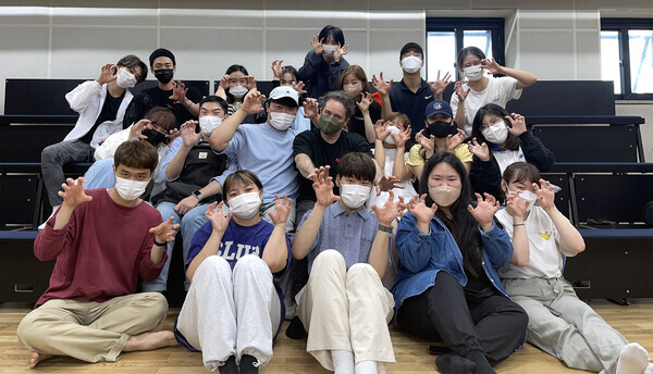 ‘집에 사는 몬스터’ 출연진.