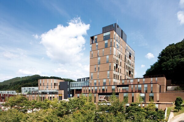 대전대학교 30주년기념관.