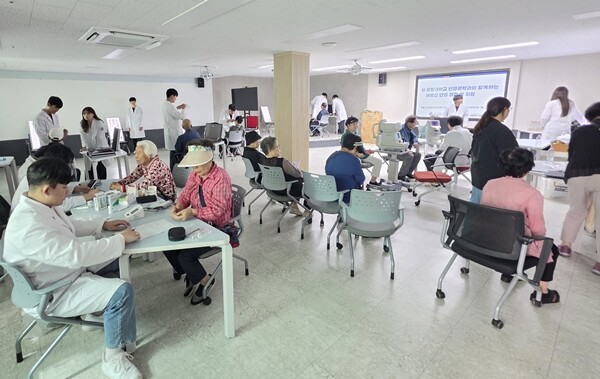 경동대, 원주에서 “사랑의 안경 나눔...